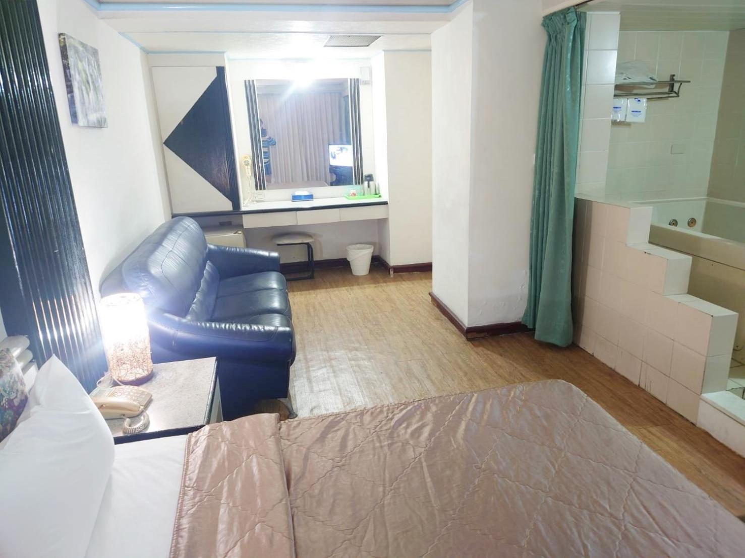Modern Plaza Hotel Kaohsiung Bilik gambar