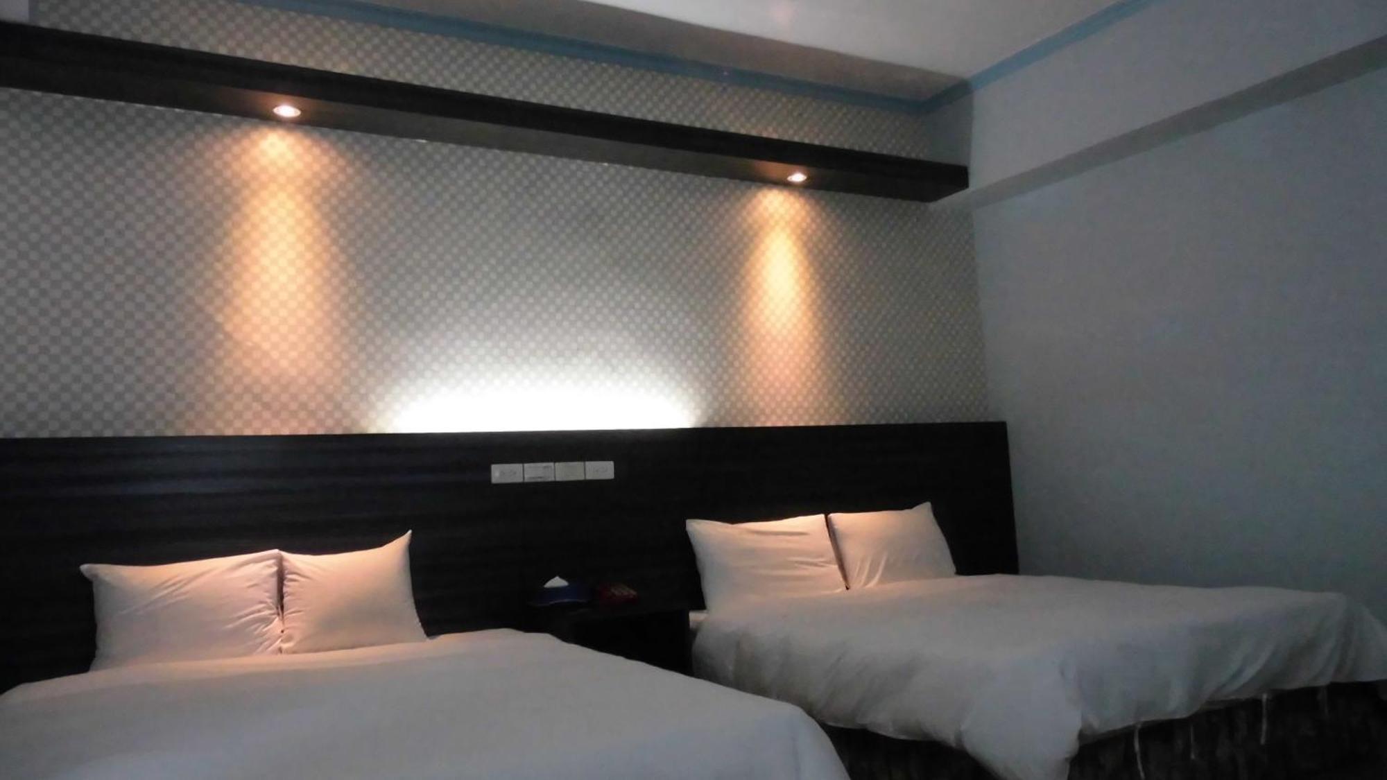 Modern Plaza Hotel Kaohsiung Bilik gambar