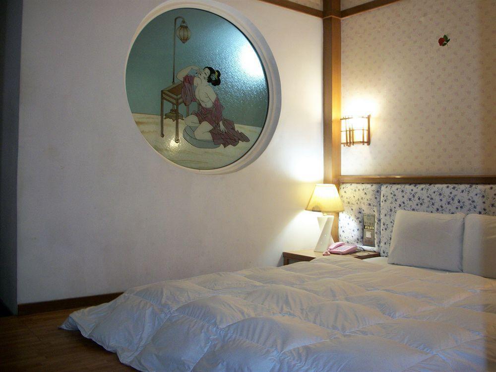 Modern Plaza Hotel Kaohsiung Luaran gambar