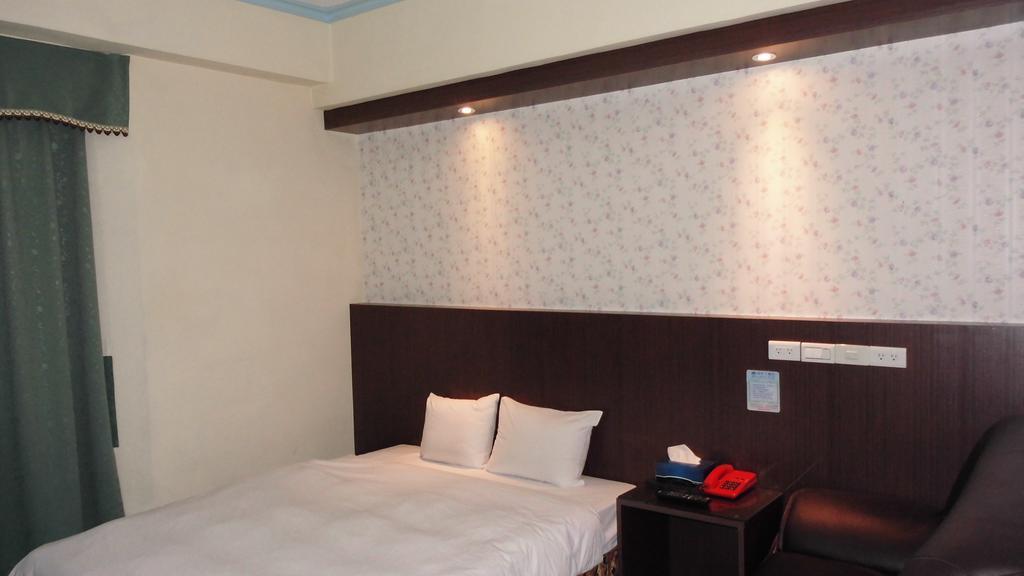 Modern Plaza Hotel Kaohsiung Luaran gambar