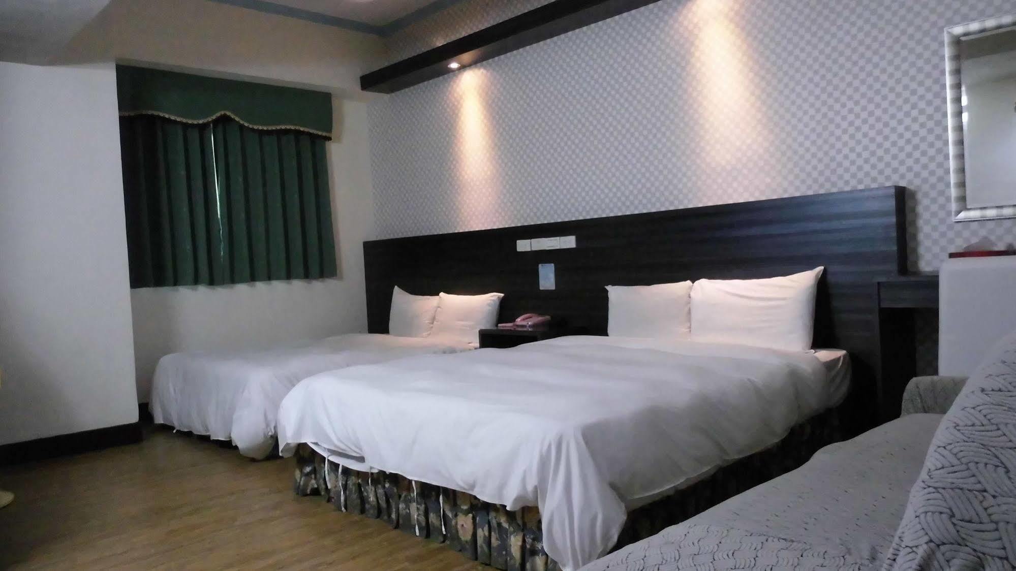 Modern Plaza Hotel Kaohsiung Luaran gambar