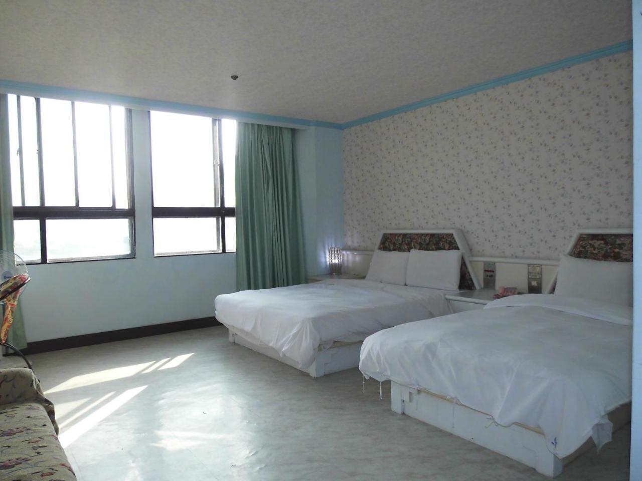 Modern Plaza Hotel Kaohsiung Bilik gambar